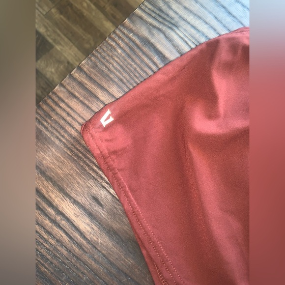 Women's Brown Casual Shorts vuori size L nwot summer classic activewear casual - Picture 6 of 7